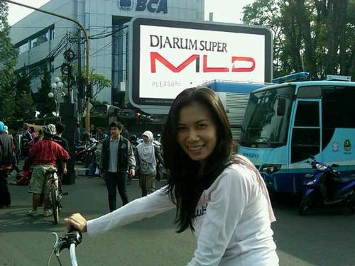 A wife,a Flight Attendant,so in love with dancing,and also sport