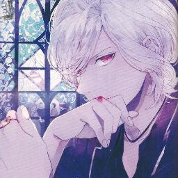 I'll still rip your head off If u touch what is mine!  I come, I sing, I destroy! I'm a vampire! 16 years old!  Single(Bi) Bro:@TokiyaIchinose9!