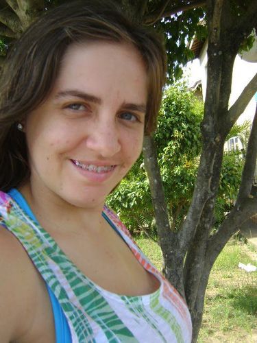 Bio:eu amo musica :)  e sou apaixonada pela vida foi feito no dia 17/06/2013 :)