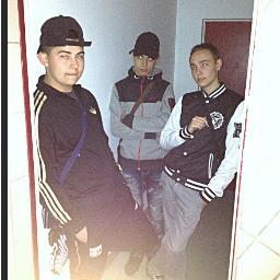 • Follow me, J'follow Back !
Bicow Locow
 #TeamHaycelemsi .