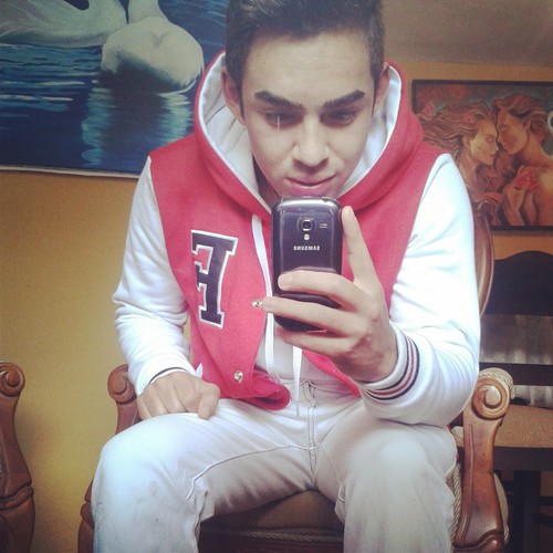 whatsapp04247028200 . Sigueme y te sigo ;)
