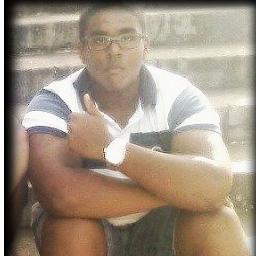 Sou muito gente boa amigo e companheiro tenho 16 anos e muito feliz '- intao me segui ae =]