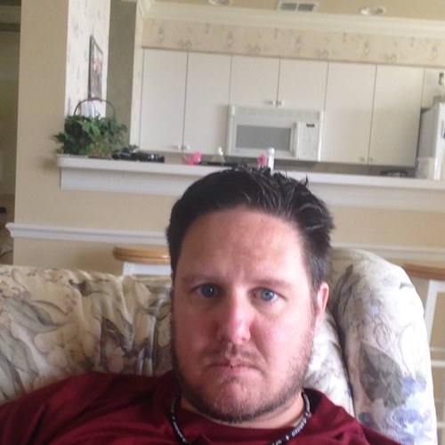 randomactsvet's profile picture. 