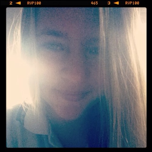 I am a directioner and a janoskianator follow me i follow back #800 club follow my other account @lukeloverxx