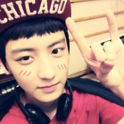 อันยอง^^ ผมปาร์ค ชานยอล แรปเปอร์สุดเท่ห์จาก EXO อาวู้ววว ผมหล่อ ฟันสวย บ้านรวย แบบว่าso hot~ ผมเป็นเด็กน้อยน่ารัก มาคุยกับผมสิครับ