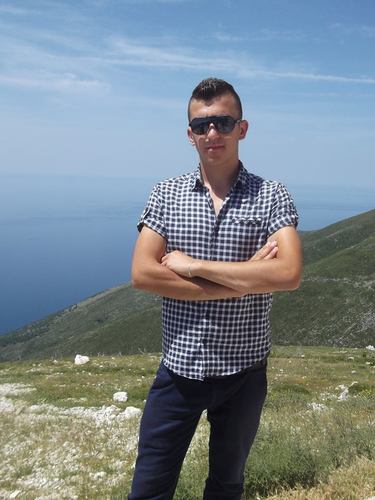 ervinkallaku's profile picture. 