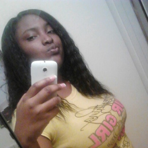 kaprisha18's profile picture. 