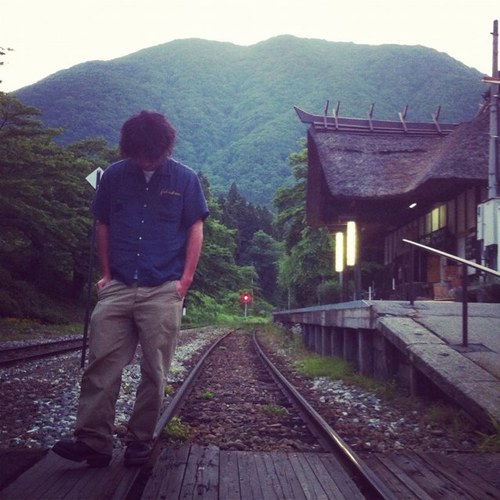 小栗 6歳くらいの時 Charaが浅野忠信とでてる タイムマシン のpvをテレビで観た そのときこの2人が別れたら俺は一生結婚しないだろうなって思った 2人は離婚したけどまだyukiとyo King 原田郁子とハナレグミがいるから大丈夫だよね