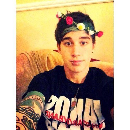 ♡Luke Brooks is my boyfriend♡ Jc Caylen followed 4.30.13