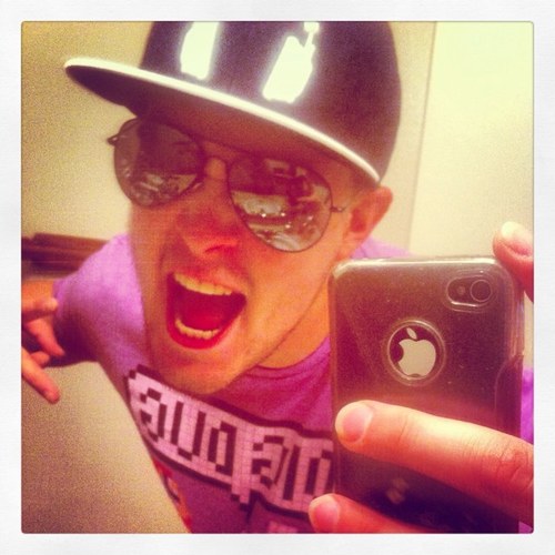 Im all about that sound in your ear!! Check me out follow me and ill follow back show love and keep happy!! PEACE