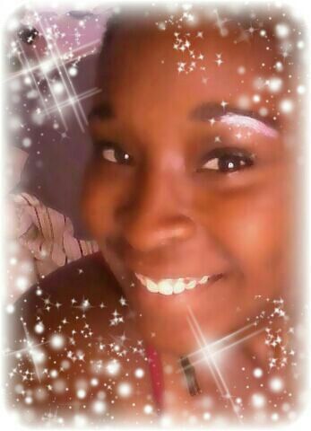 Jus living life↗ I aint gat no worries..! Teasha Was Hya Bruhh!! Luv This Chiq So Much :)