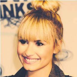 I'm a LOVATIC since 5 years. This is very long time. I love her so so so much! No matter what they say!