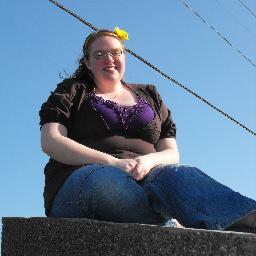 I am a bilingual activist, feminist who is in love with literature, music, politics and languages