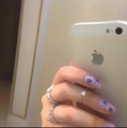 yasmoon123's profile picture. 