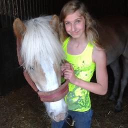 AnkedeLeeuw's profile picture. Senny, Emma en Lisa besties 4 altijd!!! ben 1 echte paardengek!!!  Carreltje, Noa en Arcos ik houd super veel van ze!!!