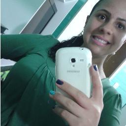 Sou uma pessoa que Busca a felicidade nas pequenas coisas da vida!