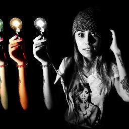 ela tem rosto princesa e estilo de malokeira essa mina é móó zueraa Ripperfeita nince: 17/06/2013 @gabrielarippi