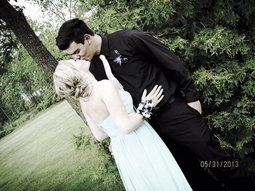 EmilyRimmelzwaa's profile picture. 