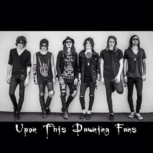 Obviously a huge @UponThisDawning fan. ❤ Follow the guys: @matty_utd, @teo_utd, @a2co_utd, @charlie_utd, @mose_utd, @DaniTasters. Personal: @MiaLovesMIWUTD.