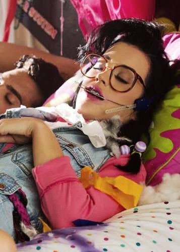 Katy aşığı,Taylor manyağı,Skillet fanı.