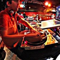 DJ jprime. mountain bikes, computer programming and breakbeats. Puzzles too. Also good beer. And funny comments on IGN