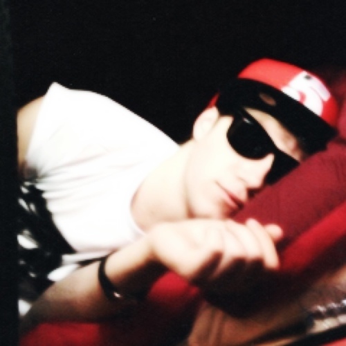 I'm Niall. Proud father of Winter Horan [go away I'm dork's c: ; 1/5 of one direction] Only his kitty. 6.17.13