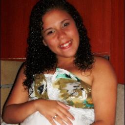 Sou desse tipo: não adianta ter salto, e não saber andar,não adianta ser quente, e não pegar fogo,e não adianta ser mulher se não sabe se comportar como uma. ;)