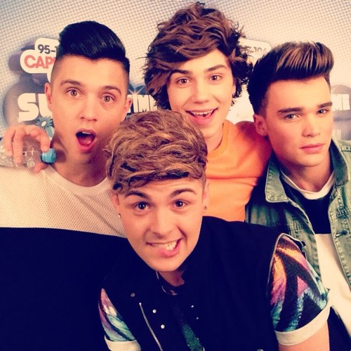 ~JointAccount~ We probably love Union J more than you:-)) Our personals @Sammy_UnionJ @ShelleysHipsYo