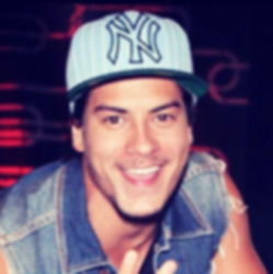 160 caracteres é muito pouco pra descrever o meu amor por você @Aguiarthur Since : 08/06/2013