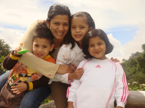 madre de tres hermosos Ángeles a quien amo y doy todo por ellos...❤️