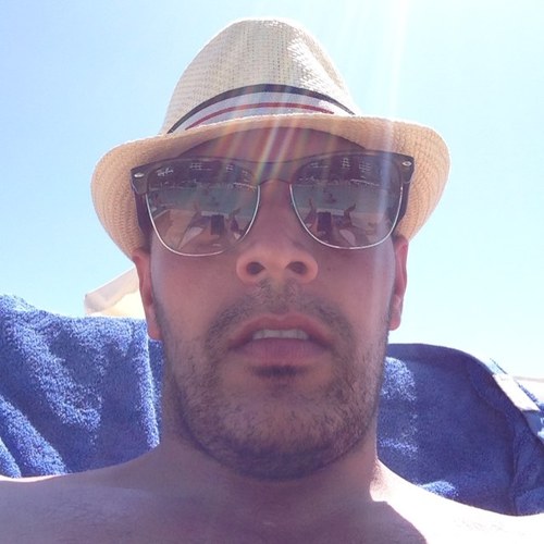 RoseyboyRose's profile picture. 