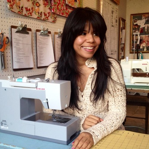 Sew Moni is a sewing + crafts company based out of Brooklyn NY. It's also run by gals who love community and chocolate. All tweets by owner @moninybk