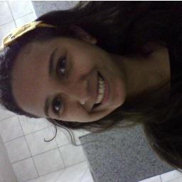Pra algumas pessoas não mostro nem a metade do que realmente sou . Não por medo , mais por não valer a pena mesmo  - Willian Shakespeare