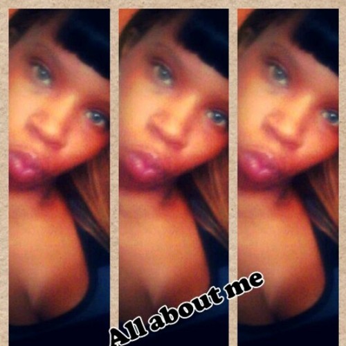 Im inlove wit ah girl nd we have a beatiful queen name allysia but follow my wife @Baddbtcrainboww