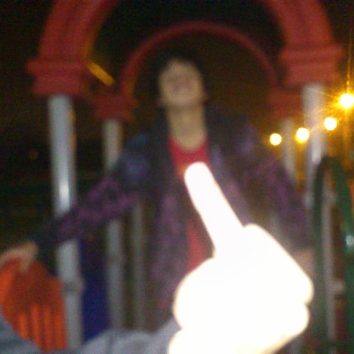 un chico normal igual a todos c: si queres asete amigo no desconfies c: soy buena onda c: mi face http://t.co/C76UbG68r8