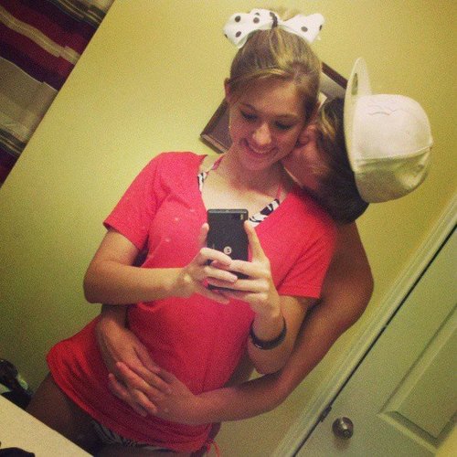 ;; im ashli , im not perfect , taken by zachary taylor , my best friend and my one&onlyy. #Gil #P.L.B #DothanSwag #TeamTwerkTeam