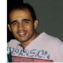 Cursando Administração, Baixista, Guitarrista e Violonista
