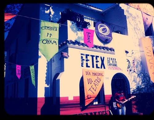 Corporación de Arte que habilita su espacio como residencia artistica, Obras de Teatro y otras actividades culturales