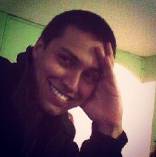 Simple y llanamente mis actos y creaciones hablan de mi.