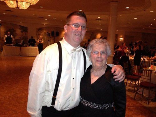 johnny_foo's profile picture. I have to return some videotapes