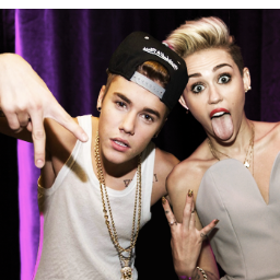 @mileycyrus i love you! follow me @justinbieber and @mileycyrus!