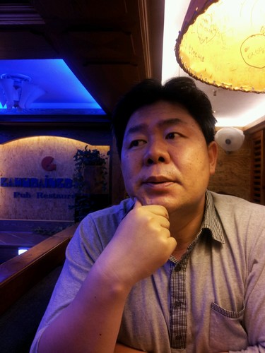 한 순간이라도 숨김없이 살고 싶습니다.