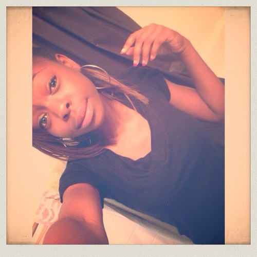 Instagram & Vine : @Kailynn_Kay 
 i follow back