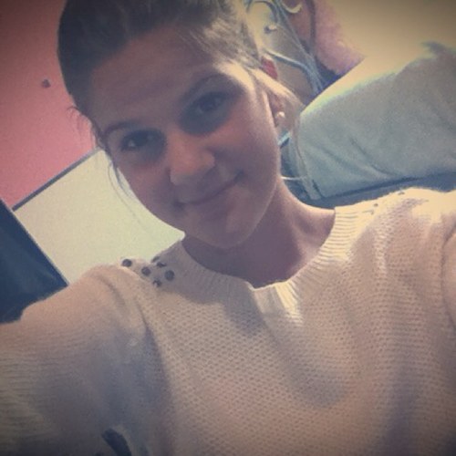 “Be yourself; everyone else is already taken.” ― Oscar Wilde Janoskianator, Belieber and Arianator 0/7 :(