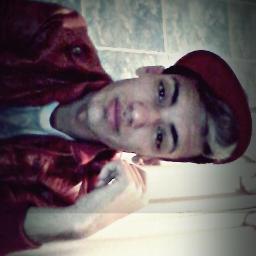 .. a vida me ensinou a nunca desistir , nem ganhar nem perder mais procurar evoluir ;]