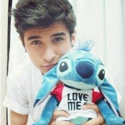 Sono Nicholas. La mia mamy è @Vampira___ ♥ || . @Tommoita è il mio papy ♥ || @Sharonx_smile è la MIA piccola ♥