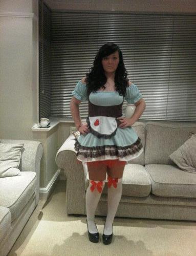 Just your normal gay girl ! No Guys ! so girls if you wanna chat hit me up dont be shy i dont bite well unless you want me to ! x