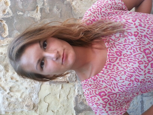 AgnesiiteB's profile picture. 