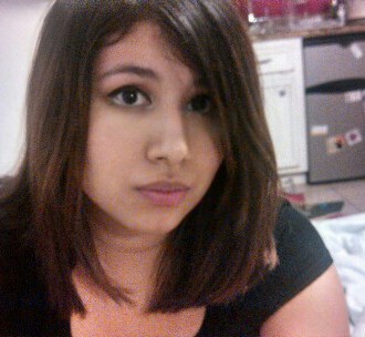 aprila93's profile picture. Curious ? Well all you need to know is that I'm an ordinary human tweeting about rainbows & shet you surely want to read about so follow or be hollow:)