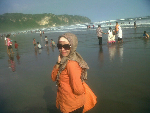 yayapandowo's profile picture. I was fly to the heaven now. But suddenly I woke up. Then, end. Follow,then I automatically follow u back!